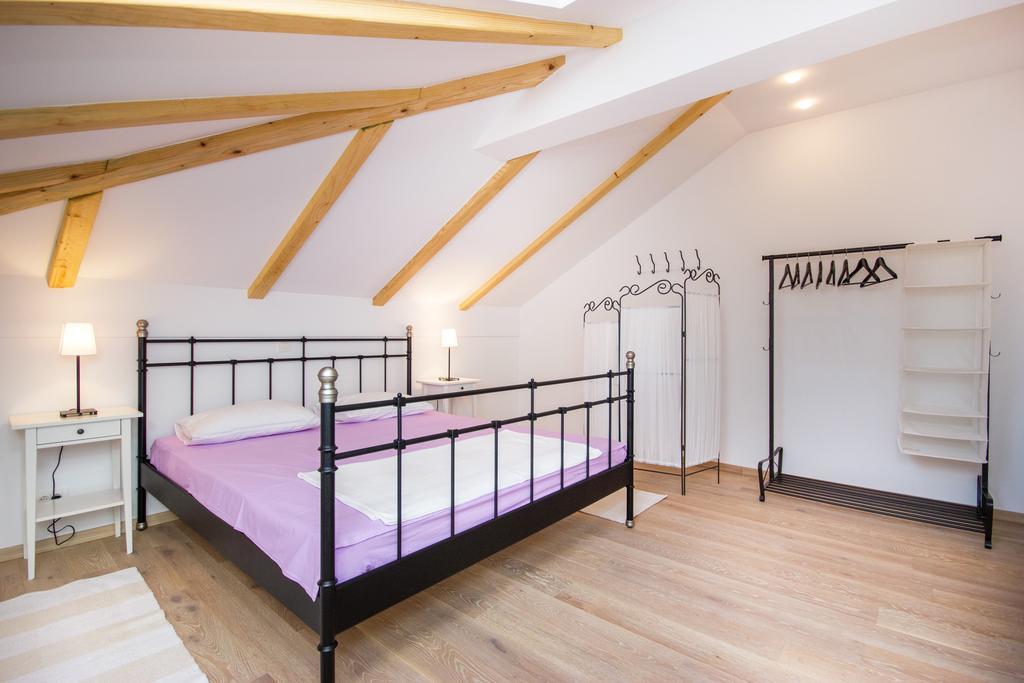 Apartment Barbina Kastelina Свети Юрай Стая снимка