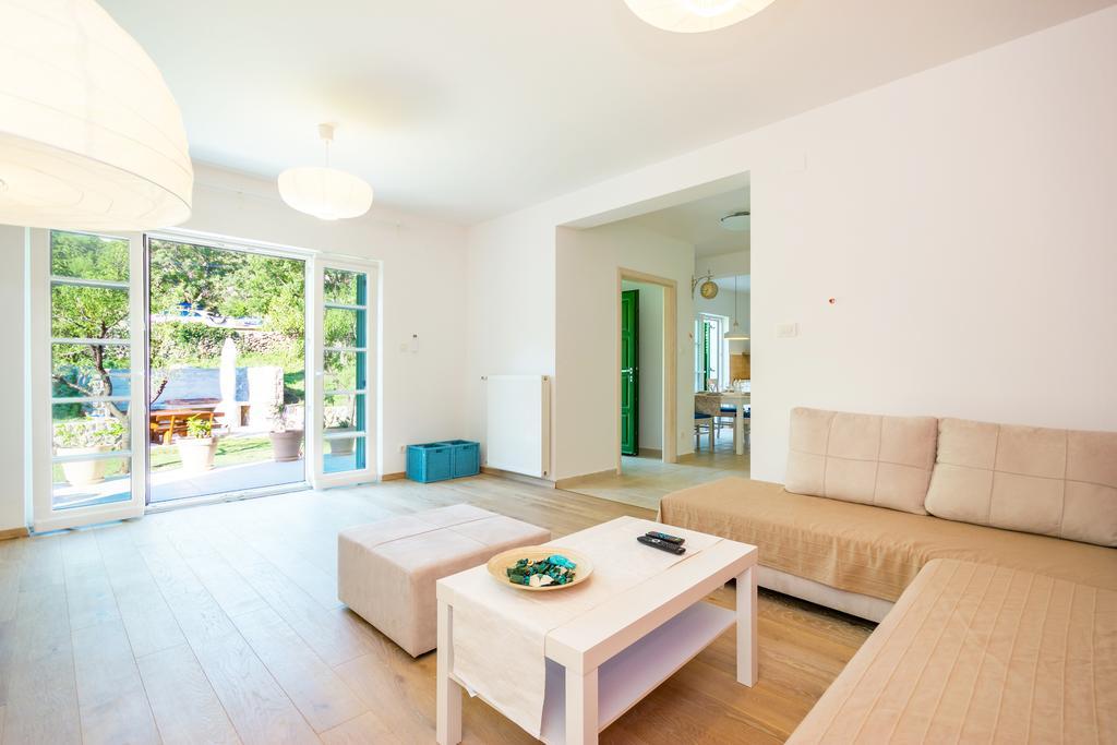 Apartment Barbina Kastelina Свети Юрай Стая снимка