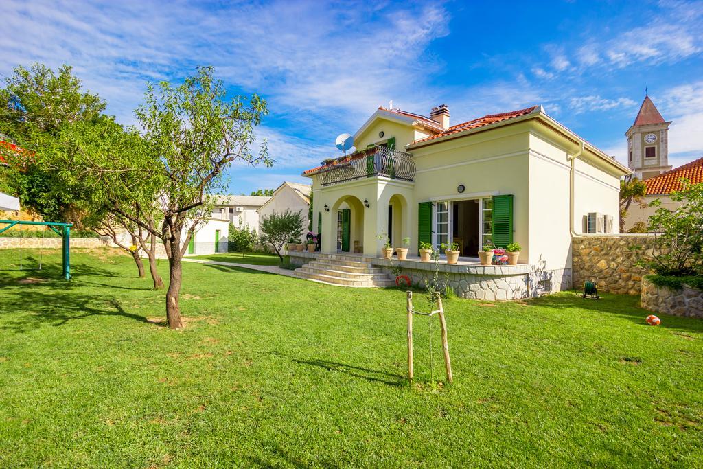 Apartment Barbina Kastelina Свети Юрай Екстериор снимка