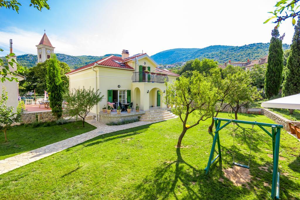 Apartment Barbina Kastelina Свети Юрай Екстериор снимка