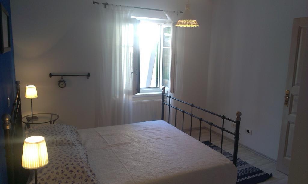 Apartment Barbina Kastelina Свети Юрай Стая снимка